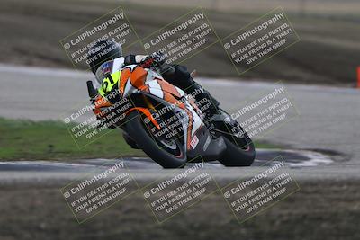 media/Nov-29-2025-TrackDaz (Sat) [[10ae2d9bce]]/B Group/Session 3 (Outside Grapevine)/